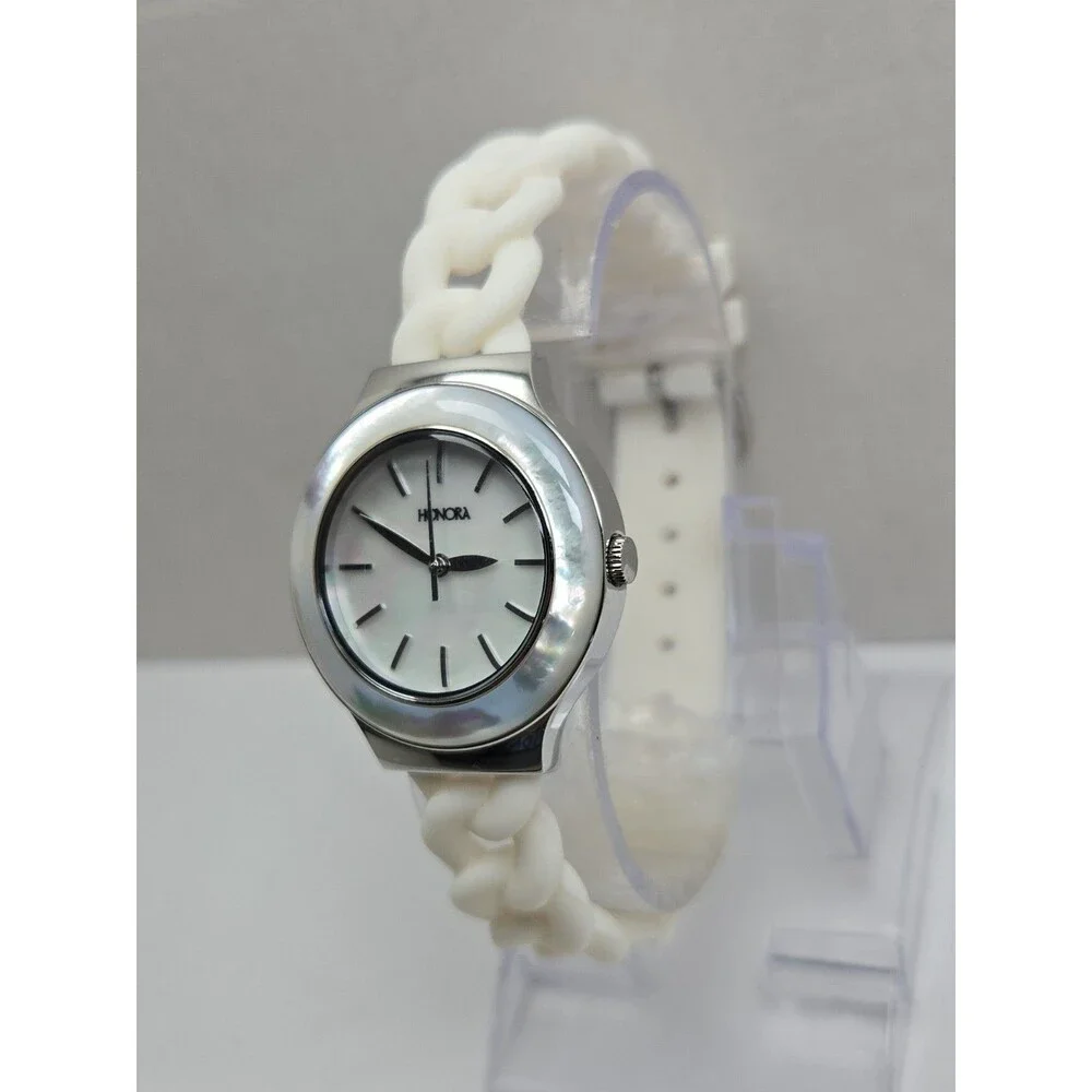 Honora item shows